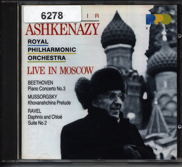 Live in Moscow by Vladimir Ashkenazy, Royal Philharmonic Orchestra, Ludwig van Beethoven, Modest Mussorgsky, Maurice Ravel - CD Album Cover